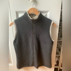 Heavyweight cashmere reversible sweater vest
